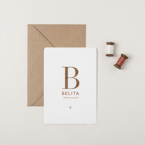Geboortekaartje Belita | houten letter | roestrood