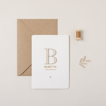 Speciaal geboortekaartje meisje | houten letter | honing