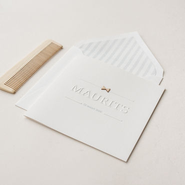 Geboortekaartje Maurits | jongen | uniek | preeg | houten figuurtje