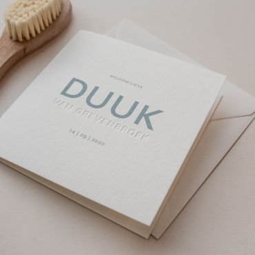 Geboortekaartje Duuk | speciaal | oudblauw | blinddruk | wolkjespapier