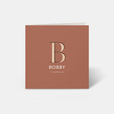 Geboortekaartje Bobby Jeroen_houten letter_roestrood_voorkant