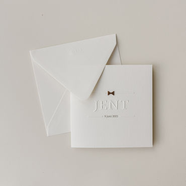 Geboortekaartje Jent | blindpreeg | donker houten strikje