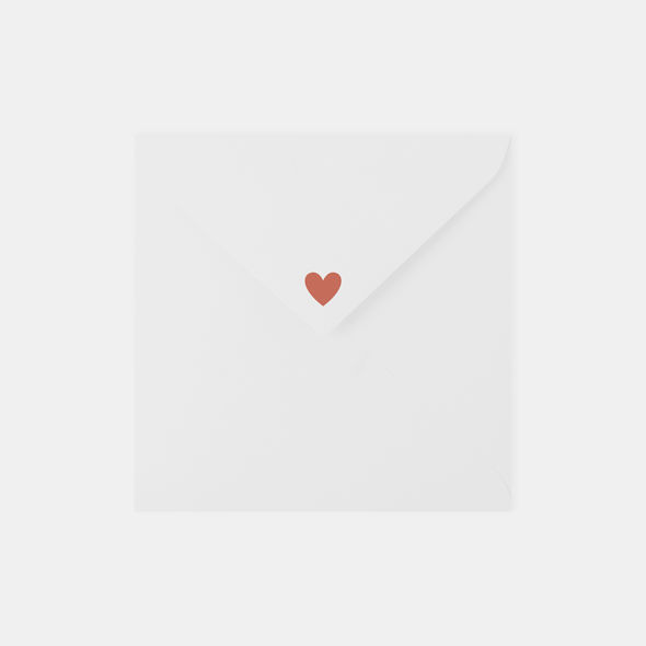 Speciale envelop bij geboortekaartje | hart | roestrood